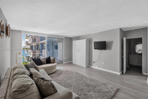 Copropriété à vendre à Miami Beach, Floride: 54.81 m2 № 2265137 - photo 2