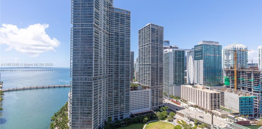 Condominio en Miami, Florida, 4 dormitorios  № 1857528