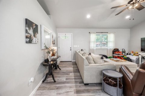 House in High Springs, Florida 3 bedrooms, 120.77 sq.m. № 1876137 - photo 6