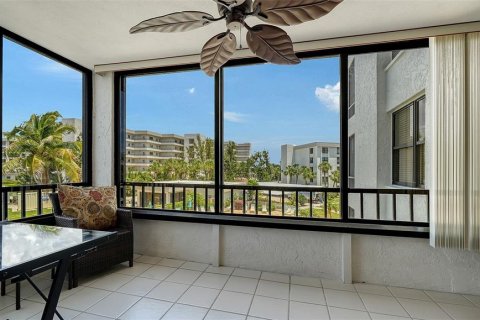 Condo in Sarasota, Florida, 2 bedrooms  № 2149224 - photo 9