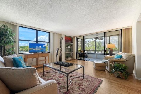 Condo in Sarasota, Florida, 2 bedrooms  № 2149224 - photo 7