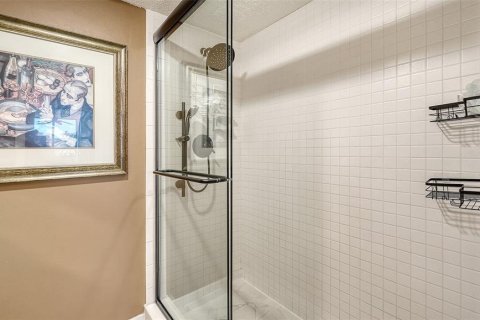 Condo in Sarasota, Florida, 2 bedrooms  № 2149224 - photo 26