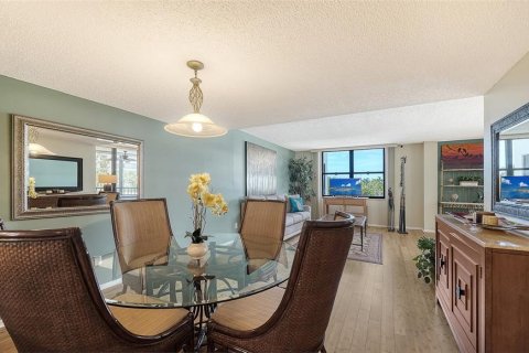 Condo in Sarasota, Florida, 2 bedrooms  № 2149224 - photo 5