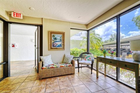 Condo in Sarasota, Florida, 2 bedrooms  № 2149224 - photo 30