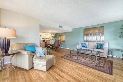Condo in Sarasota, Florida, 2 bedrooms  № 2149224 - photo 14