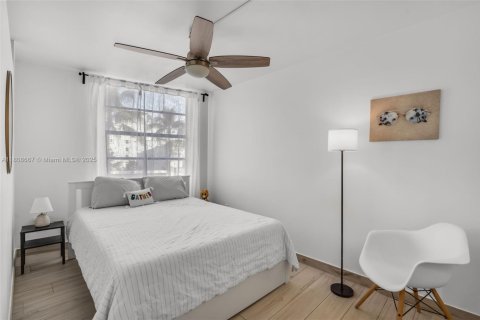 Copropriété à vendre à Miami Beach, Floride: 1 chambre, 38.09 m2 № 1865553 - photo 5