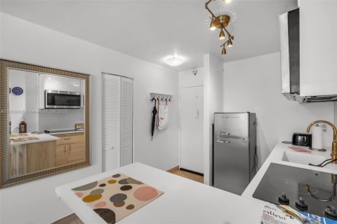 Copropriété à vendre à Miami Beach, Floride: 1 chambre, 38.09 m2 № 1865553 - photo 3