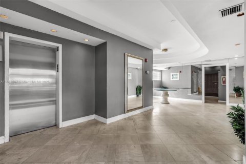 Copropriété à vendre à Miami Beach, Floride: 1 chambre, 38.09 m2 № 1865553 - photo 13