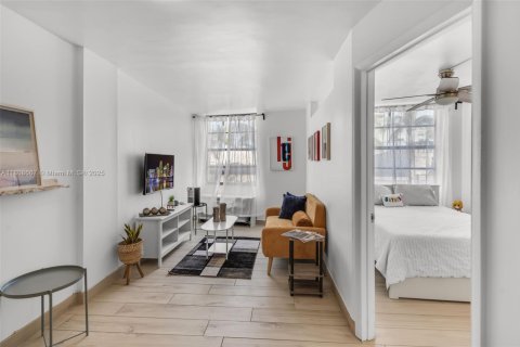 Copropriété à vendre à Miami Beach, Floride: 1 chambre, 38.09 m2 № 1865553 - photo 9