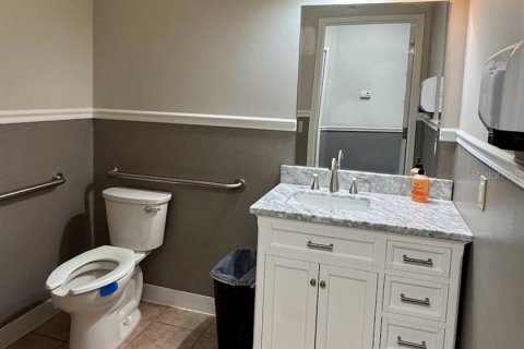 Propiedad comercial en venta en The Villages, Florida, 171.87 m2 № 2138839 - foto 5