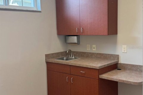 Propiedad comercial en venta en The Villages, Florida, 171.87 m2 № 2138839 - foto 3