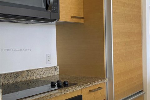 Condominio en alquiler en Hallandale Beach, Florida, 1 dormitorio, 78.41 m2 № 1937618 - foto 10