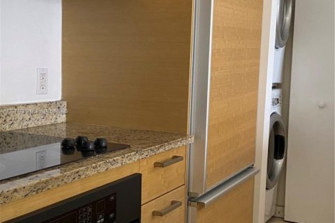 Condominio en alquiler en Hallandale Beach, Florida, 1 dormitorio, 78.41 m2 № 1937618 - foto 12