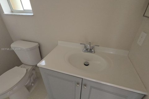 Adosado en venta en Miami, Florida, 3 dormitorios, 117.99 m2 № 2047383 - foto 20
