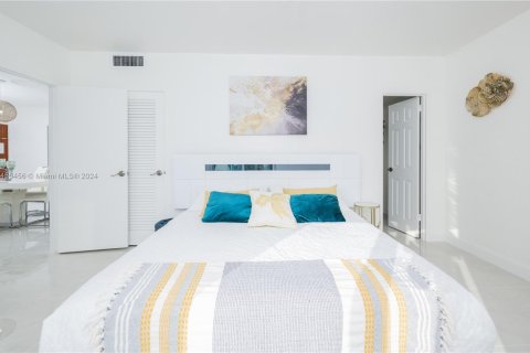 Copropriété à louer à Hollywood, Floride: 2 chambres, 108.97 m2 № 2037758 - photo 22