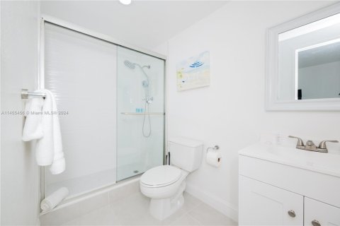 Copropriété à louer à Hollywood, Floride: 2 chambres, 108.97 m2 № 2037758 - photo 30