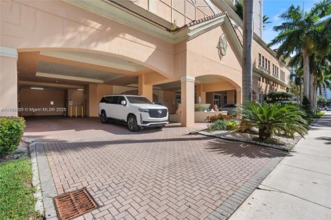 Copropriété à vendre à Sunny Isles Beach, Floride: 3 chambres, 134.62 m2 № 1962601 - photo 21