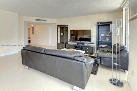 Copropriété à vendre à Sunny Isles Beach, Floride: 3 chambres, 134.62 m2 № 1962601 - photo 3