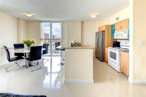Copropriété à vendre à Sunny Isles Beach, Floride: 3 chambres, 134.62 m2 № 1962601 - photo 2