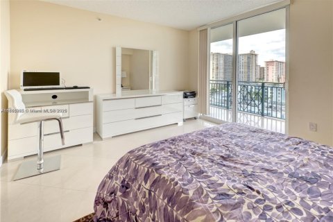 Copropriété à vendre à Sunny Isles Beach, Floride: 3 chambres, 134.62 m2 № 1962601 - photo 12