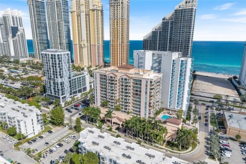 Copropriété à vendre à Sunny Isles Beach, Floride: 3 chambres, 134.62 m2 № 1962601 - photo 16