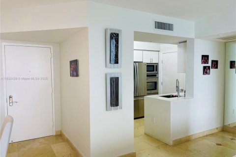 Condominio en venta en Sunny Isles Beach, Florida, 2 dormitorios, 147.81 m2 № 1809428 - foto 9