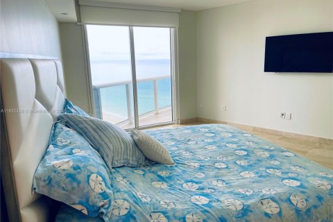 Condominio en venta en Sunny Isles Beach, Florida, 2 dormitorios, 147.81 m2 № 1809428 - foto 11