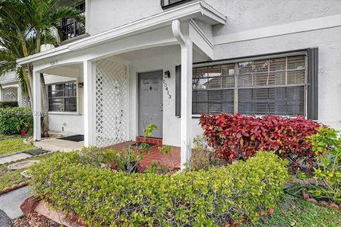 Touwnhouse à vendre à Pembroke Pines, Floride: 2 chambres, 113.71 m2 № 2244105 - photo 2