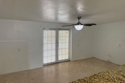 Снять в аренду виллу или дом в Мирамар, Флорида 3 спальни, 122.63м2, № 2060995 - фото 5