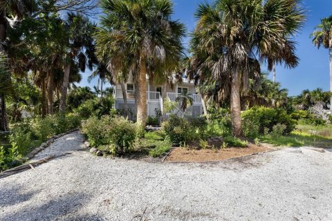 House in Boca Grande, Florida 3 bedrooms, 126.44 sq.m. № 2103498 - photo 12