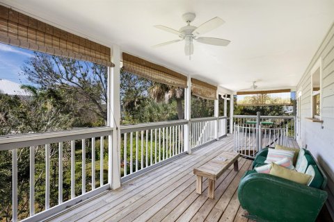 House in Boca Grande, Florida 3 bedrooms, 126.44 sq.m. № 2103498 - photo 3