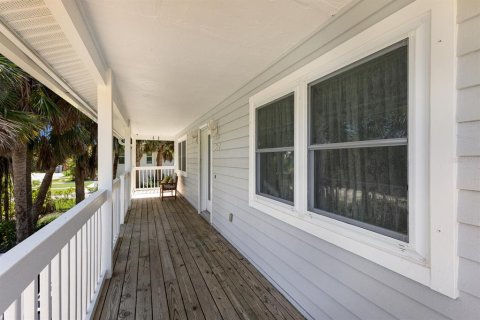 House in Boca Grande, Florida 3 bedrooms, 126.44 sq.m. № 2103498 - photo 9