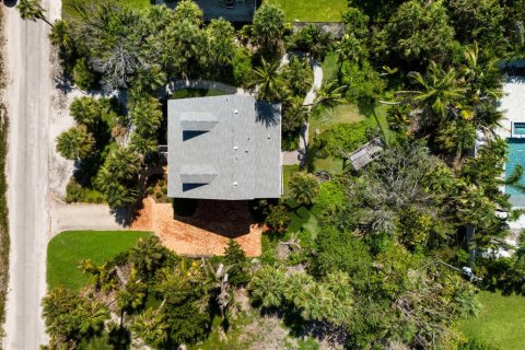 House in Boca Grande, Florida 3 bedrooms, 126.44 sq.m. № 2103498 - photo 13