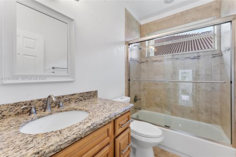 Casa en venta en Weston, Florida, 4 dormitorios, 259.57 m2 № 1992357 - foto 17