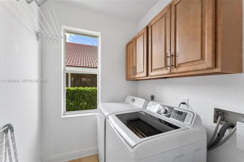 Casa en venta en Weston, Florida, 4 dormitorios, 259.57 m2 № 1992357 - foto 22