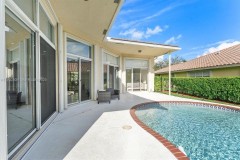 Casa en venta en Weston, Florida, 4 dormitorios, 259.57 m2 № 1992357 - foto 24