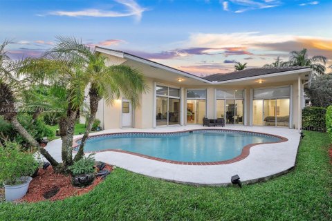 Casa en venta en Weston, Florida, 4 dormitorios, 259.57 m2 № 1992357 - foto 1