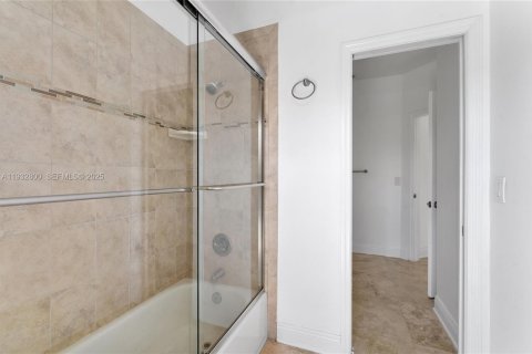 Casa en venta en Weston, Florida, 4 dormitorios, 259.57 m2 № 1992357 - foto 20