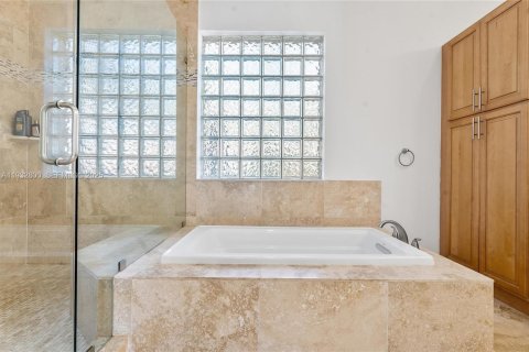 Casa en venta en Weston, Florida, 4 dormitorios, 259.57 m2 № 1992357 - foto 15