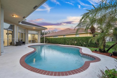 Casa en venta en Weston, Florida, 4 dormitorios, 259.57 m2 № 1992357 - foto 29