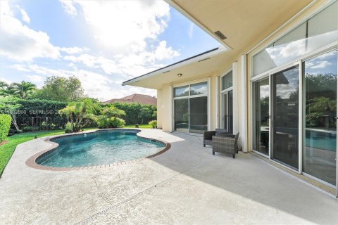 Casa en venta en Weston, Florida, 4 dormitorios, 259.57 m2 № 1992357 - foto 26