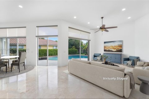 Casa en venta en Weston, Florida, 4 dormitorios, 259.57 m2 № 1992357 - foto 11