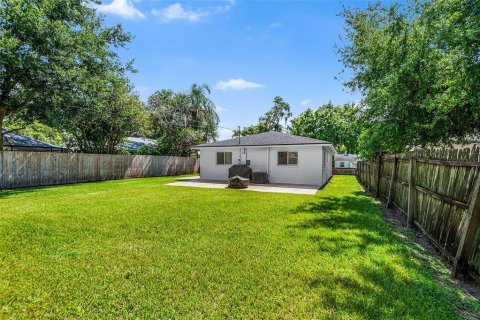 House in Lakeland, Florida 2 bedrooms, 115.01 sq.m. № 1883325 - photo 7
