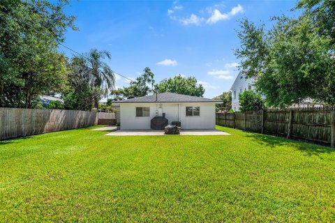 House in Lakeland, Florida 2 bedrooms, 115.01 sq.m. № 1883325 - photo 6