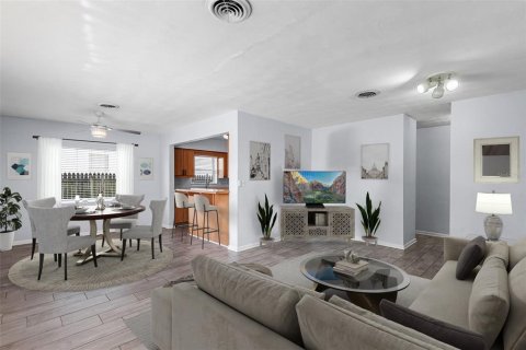 House in Lakeland, Florida 2 bedrooms, 115.01 sq.m. № 1883325 - photo 9