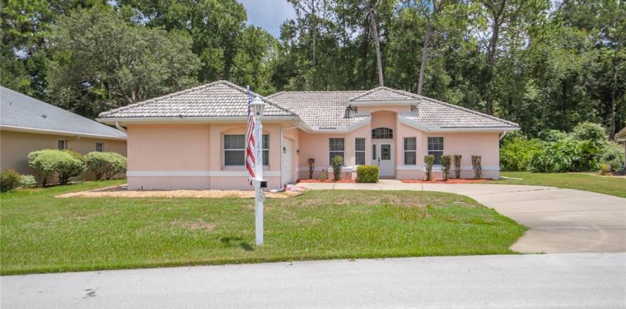 House in Ocala, Florida 2 bedrooms, 148.83 sq.m. № 1894610