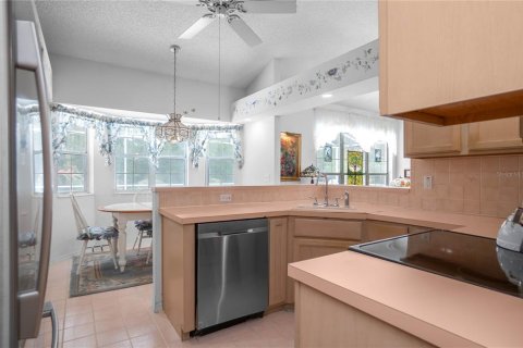 House in Ocala, Florida 2 bedrooms, 148.83 sq.m. № 1894610 - photo 14