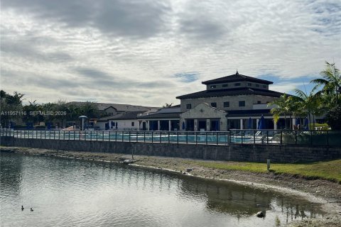 Снять в аренду таунхаус в Майами, Флорида 4 спальни, 214.79м2, № 2020726 - фото 27