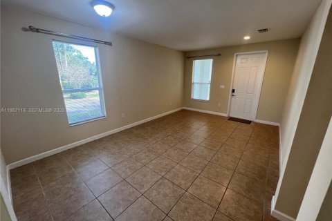 Снять в аренду таунхаус в Майами, Флорида 4 спальни, 214.79м2, № 2020726 - фото 13