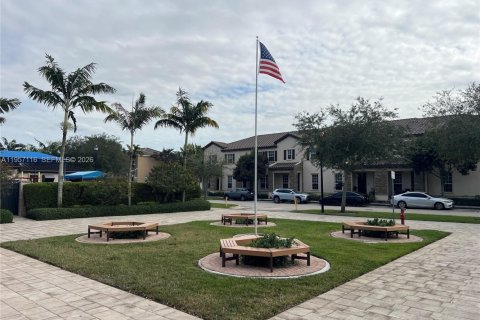 Снять в аренду таунхаус в Майами, Флорида 4 спальни, 214.79м2, № 2020726 - фото 26